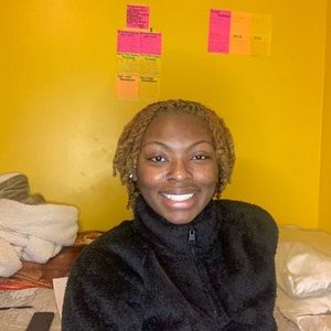 Meet your Posher, Cayla